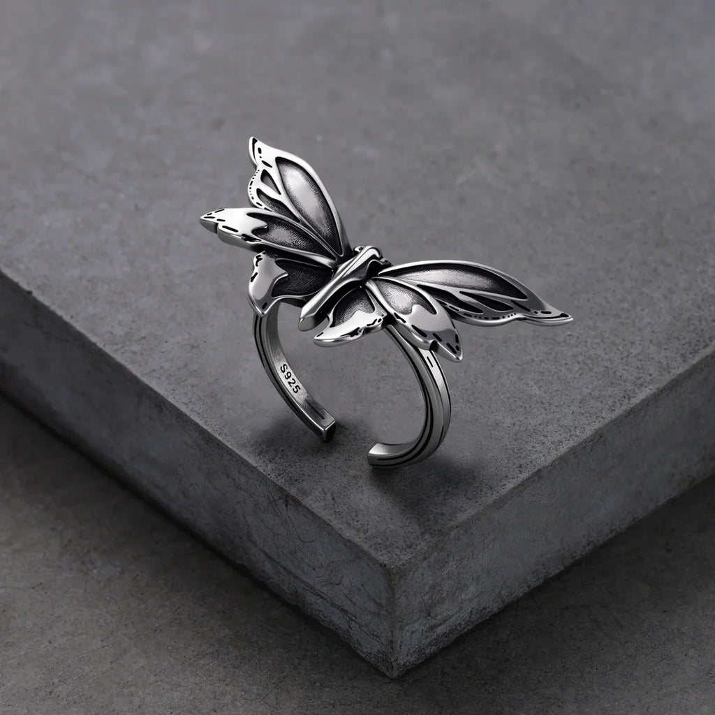 ETERNAL MOTH RINGS