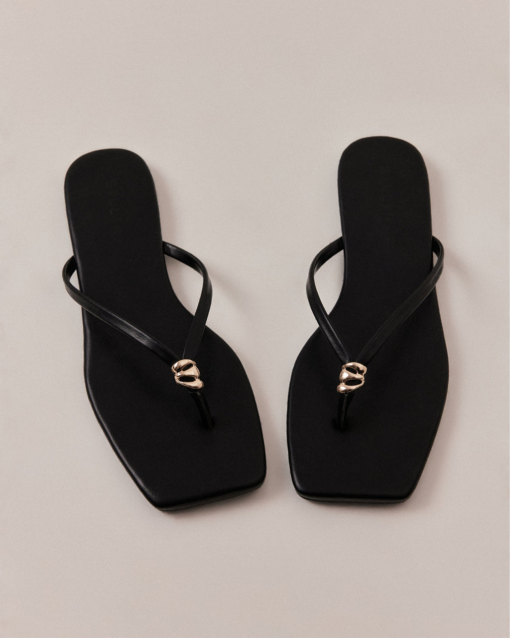 TARON - BLACK